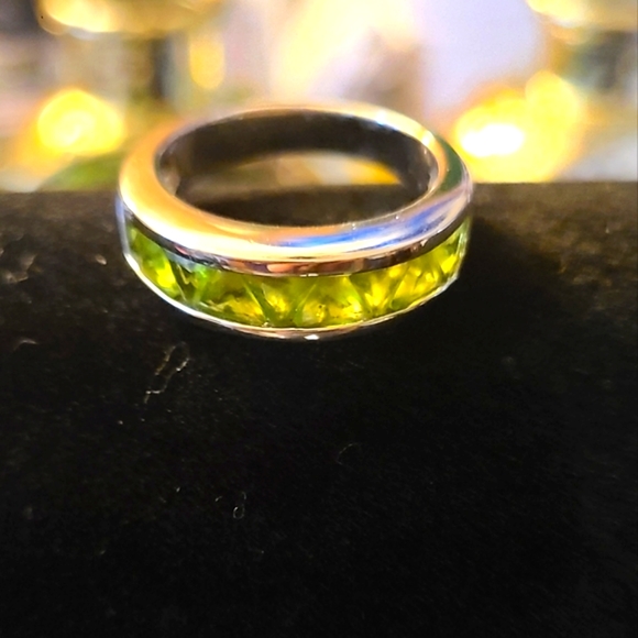 Vintage Suzanne Somers Peridot Mini Trillion Cut Size 8 Silver Ring - Picture 5 of 11
